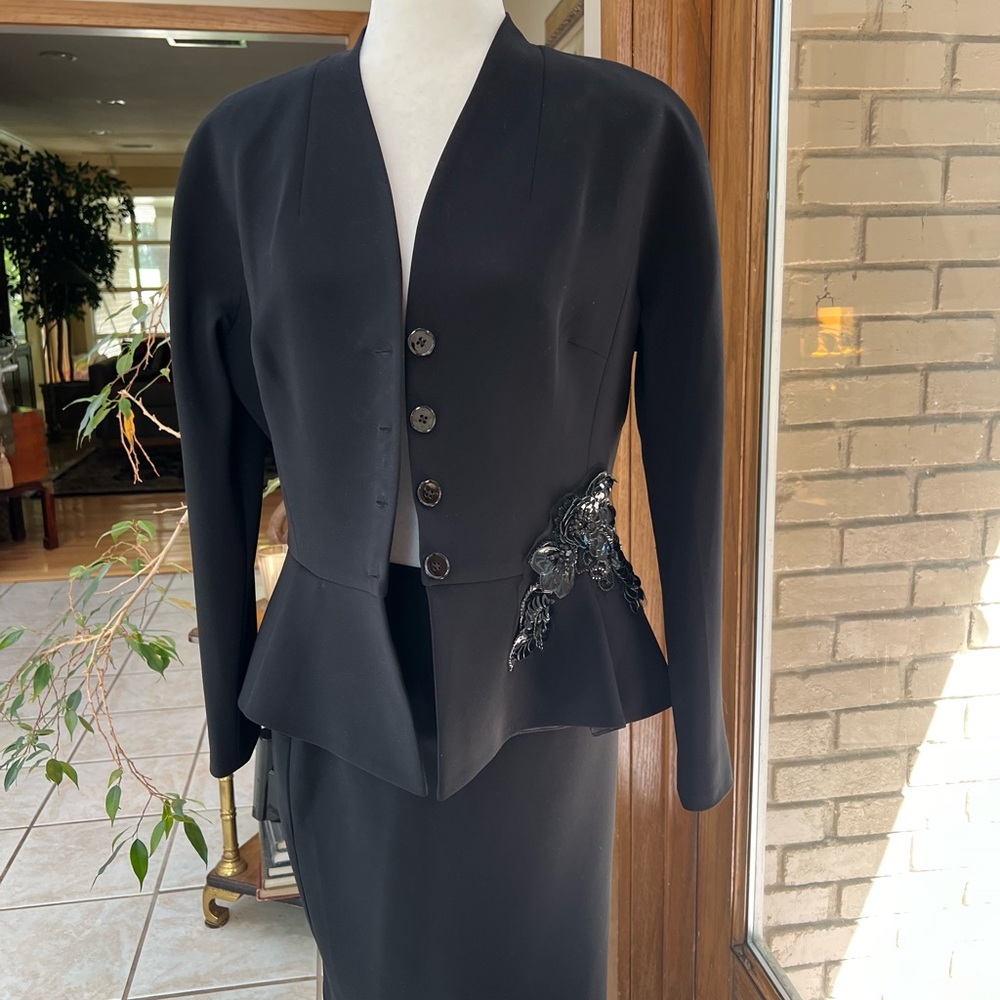 Black Rickie Freeman for Teri Jon size 12 cocktail suit